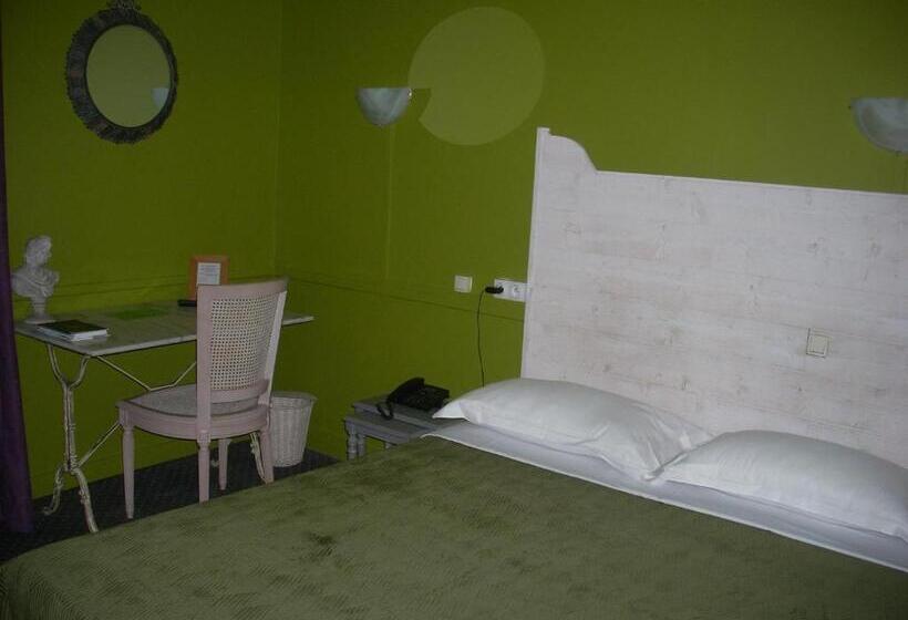 اتاق سوپریور, Du Château