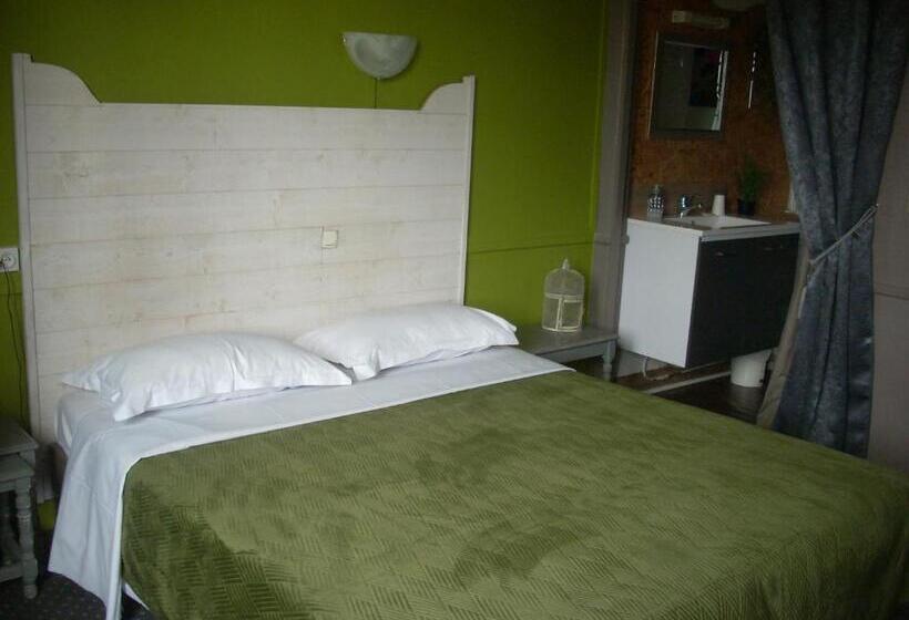 اتاق سوپریور, Du Château