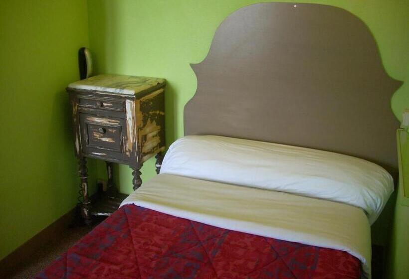 اتاق استاندارد یک نفره, Du Château