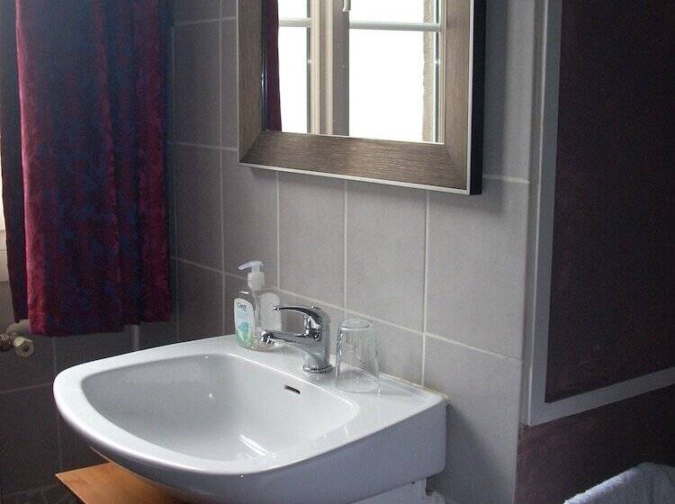 اتاق استاندارد یک نفره, Du Château