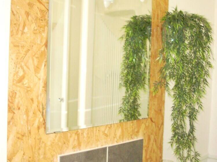 اتاق سوپریور, Du Château