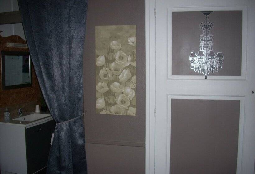 اتاق سوپریور, Du Château