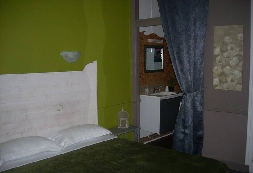 Номер Superior, Du Château