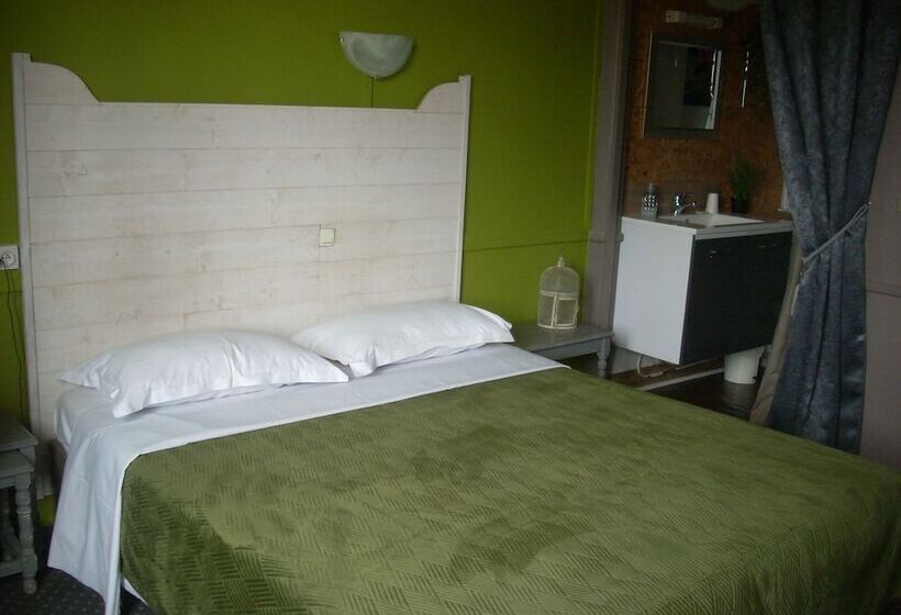 اتاق سوپریور, Du Château