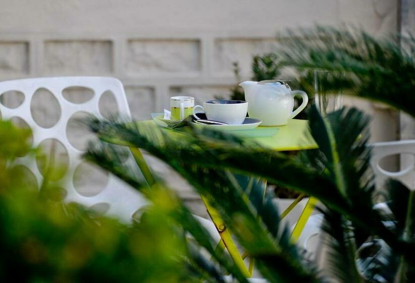 스탠다드 트리플 룸, Hôtel Oxo