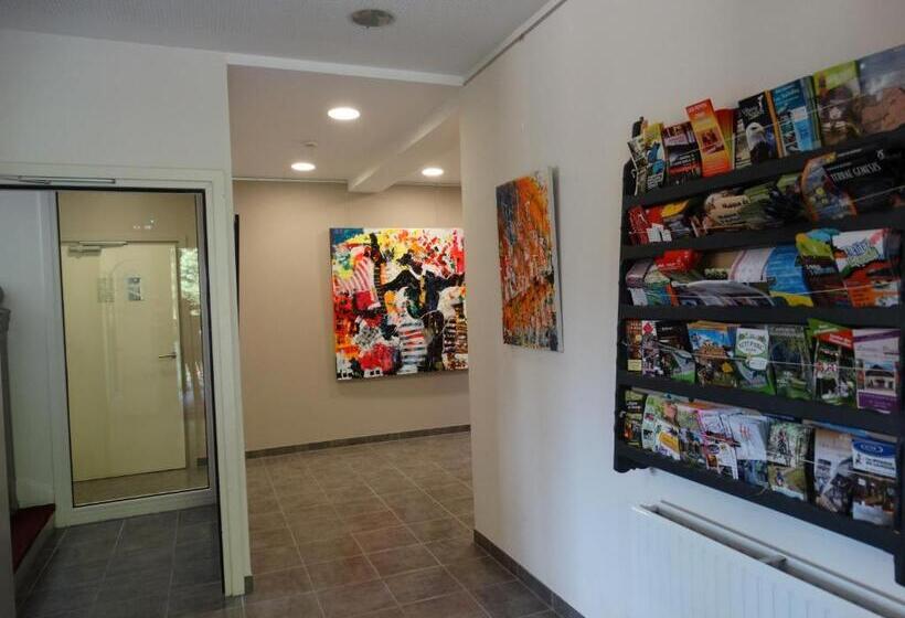 Люкс Комфорт, Restaurant L Echo Du Lac