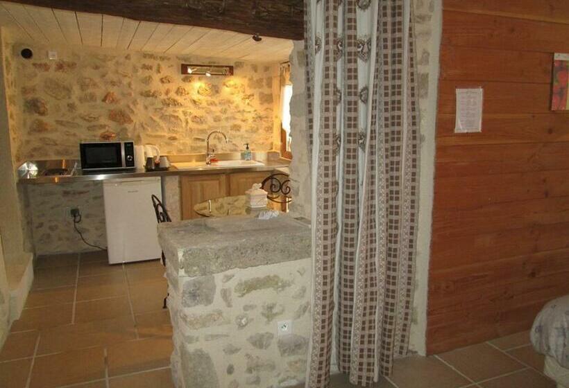 غرفة قياسية, Le Mas Vieux