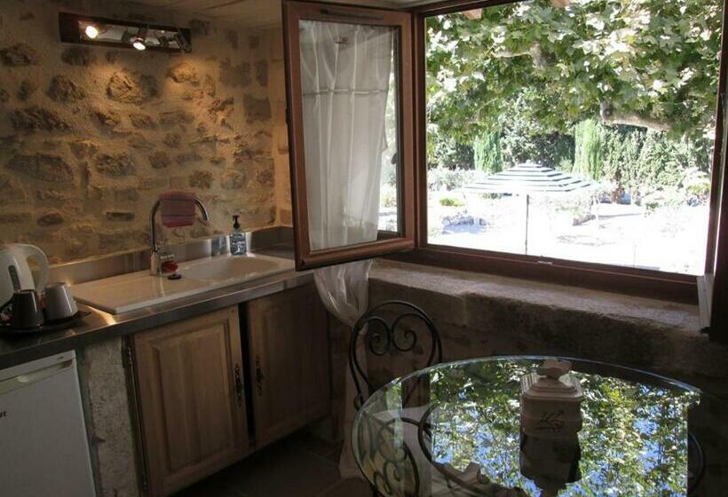 غرفة قياسية, Le Mas Vieux