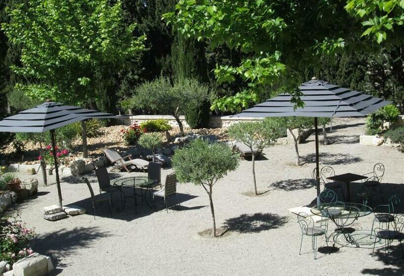 غرفة قياسية, Le Mas Vieux