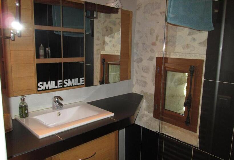 غرفة عائلية, Le Mas Vieux