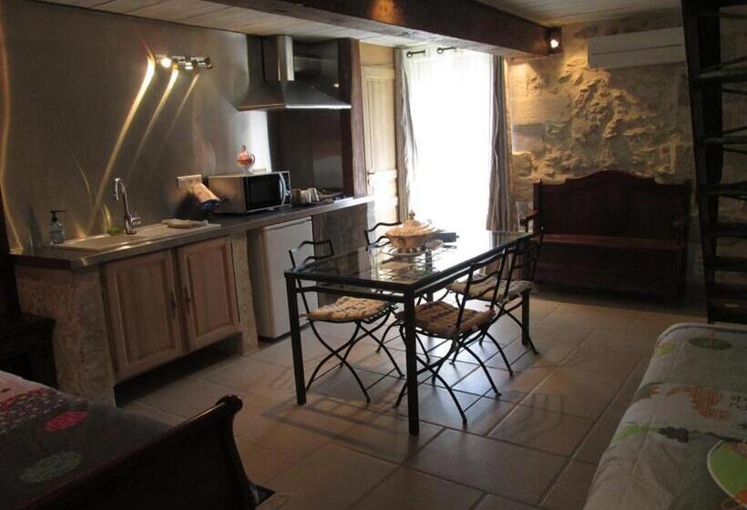 غرفة قياسية رباعية, Le Mas Vieux