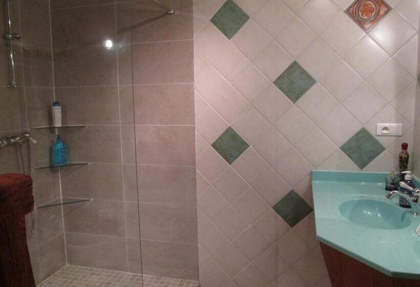 غرفة قياسية, Le Mas Vieux