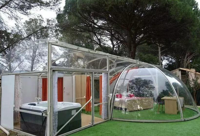 デラックストリプルルーム, Les Chambres D Hotes Au Bois Fleuri