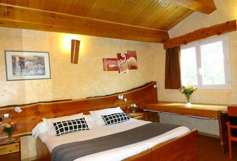 Номер Стандарт Трехместный, Les Chambres D Hotes Au Bois Fleuri