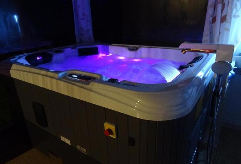 חדר דלוקס לשלושה, Les Chambres D Hotes Au Bois Fleuri