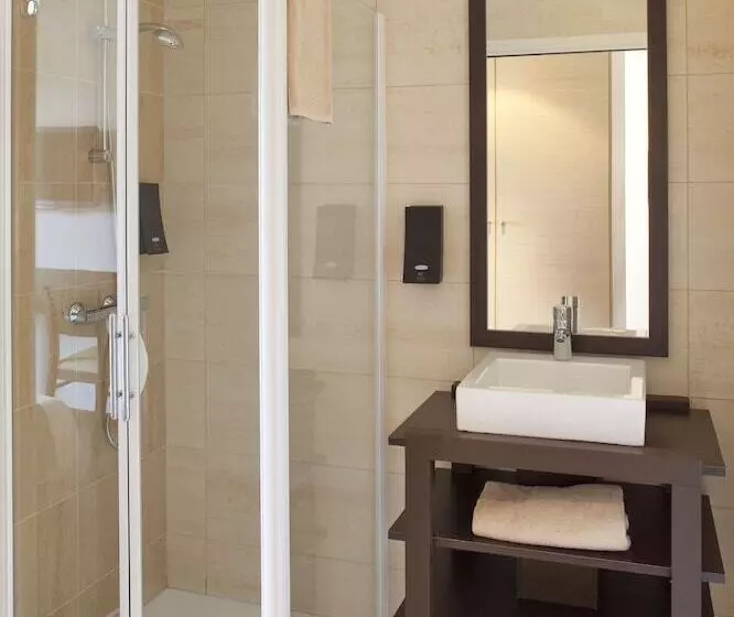 Comfort-huoneisto 1 Makuuhuone, Logis Hôtel Terre De Loire