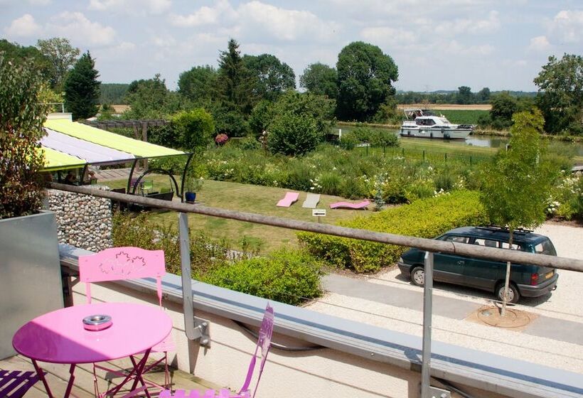 강 전망 스위트, Logis Hôtel Terre De Loire