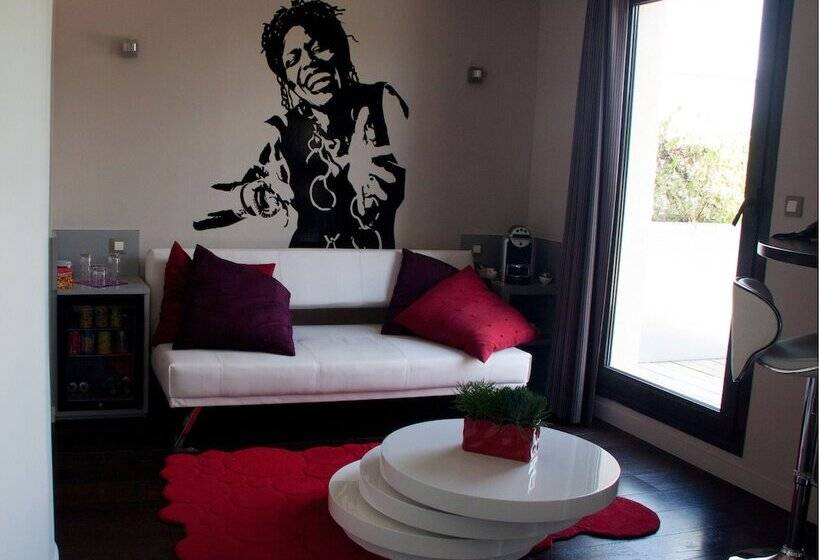 강 전망 스위트, Logis Hôtel Terre De Loire