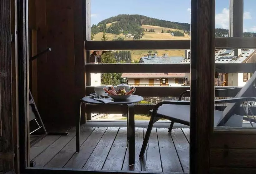 ジュニアスイート, M De Megève