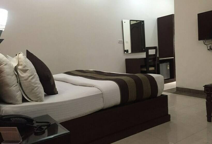 Номер Deluxe, Mahalakshmi Palace