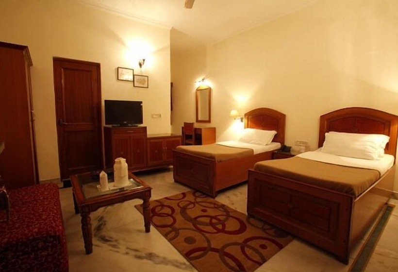 Номер Deluxe, Mahalakshmi Palace