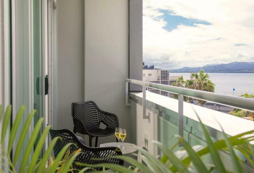 Апартаменты 1 Спальня, Quest Suva