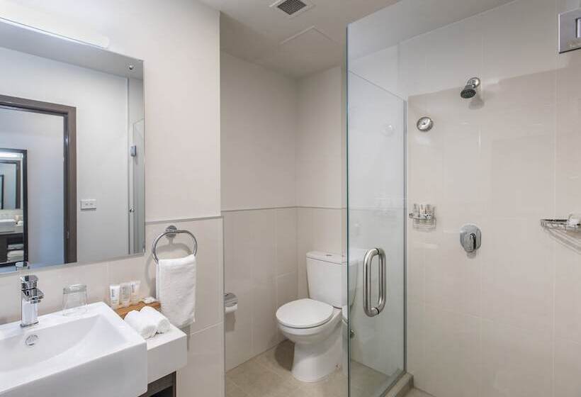 Студио Executive, Quest Suva