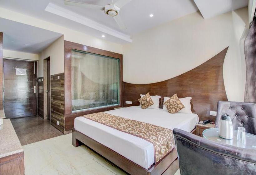 Номер Deluxe, Royale Palace