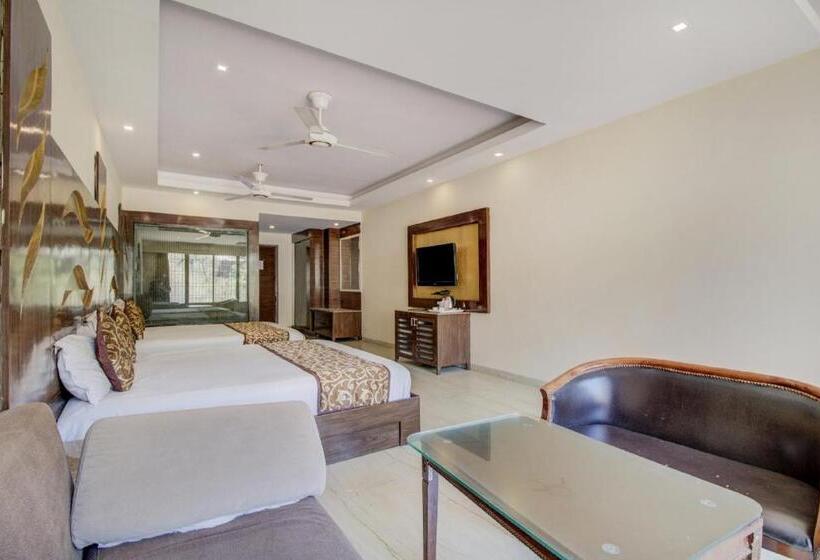 Семейный Номер, Royale Palace