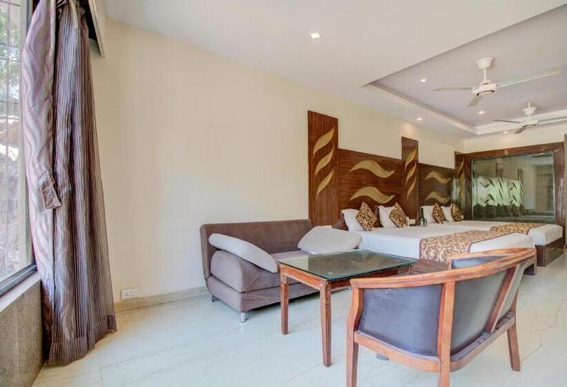 Семейный Номер, Royale Palace