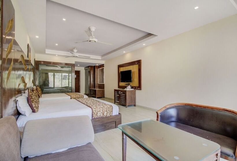 Семейный Номер, Royale Palace