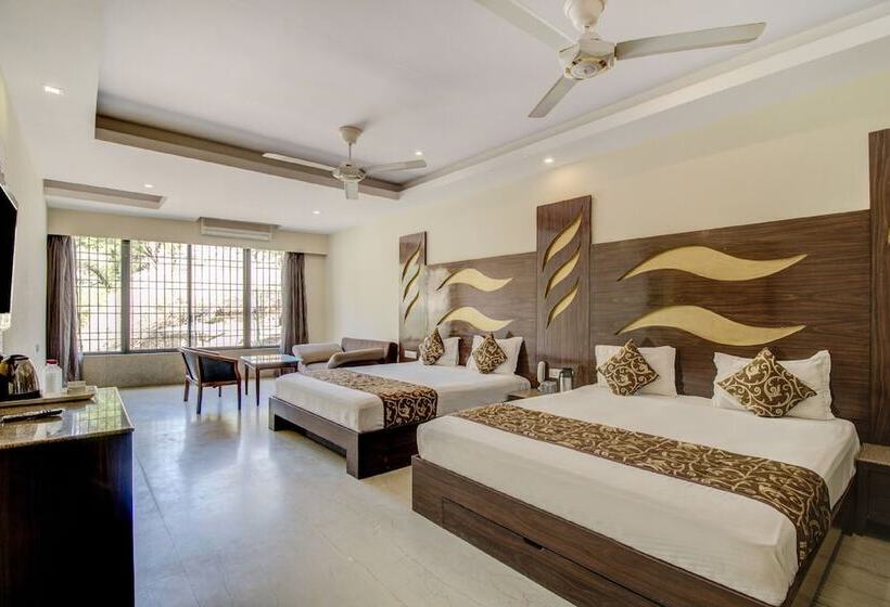 Семейный Номер, Royale Palace