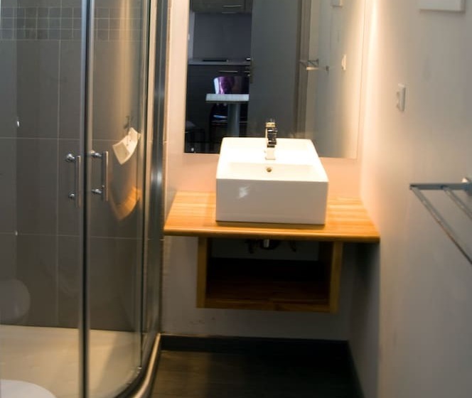 استودیوی استاندارد, Résidence Aragon