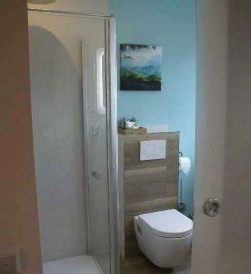 Standard Single Room, Storchen