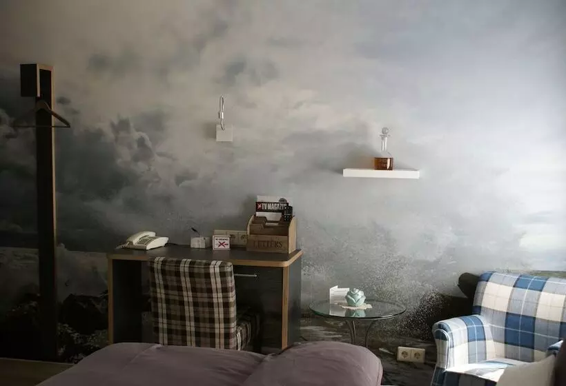 Standard Room, Storchen