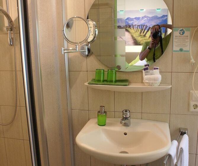 スタンダードシングルルーム, Storchen