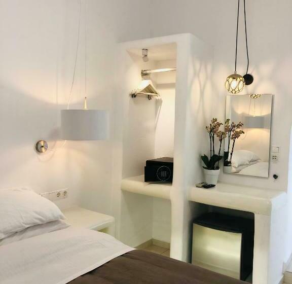 חדר דלוקס, Taki S Guests