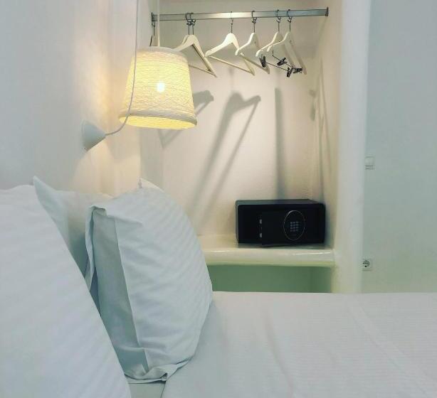 חדר דלוקס עם מרפסת, Taki S Guests