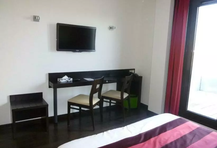 Comfort-huone, Logis Hôtel Terre De Loire