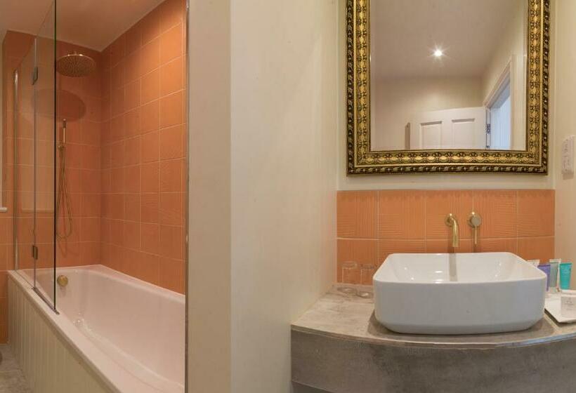 Quarto Estandar Cama King, The Bird Bath