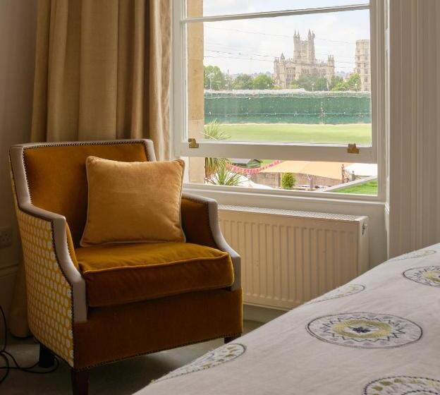 デラックスルーム, The Bird Bath