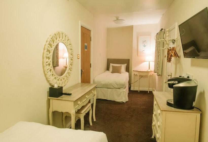 标准间, The Old Fourpenny