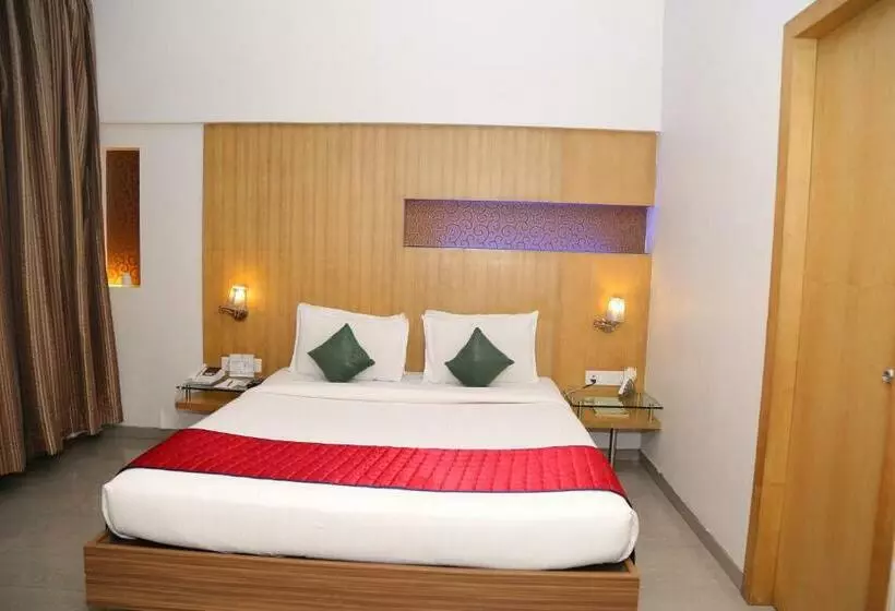 Suite, Vihangs Inn