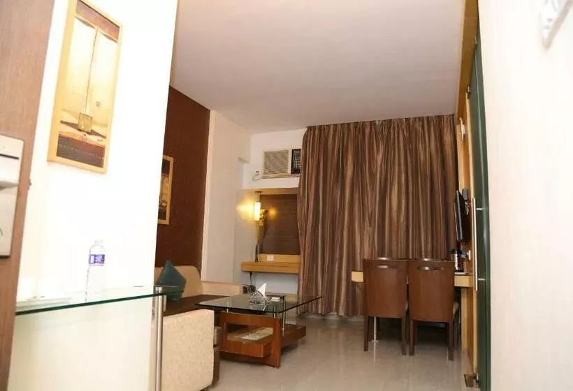 Suite, Vihangs Inn