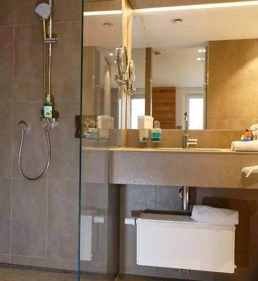 Standard Single Room, Zur Malzmuhle