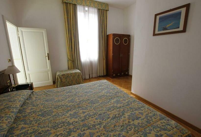 标准间, Albergo Italia