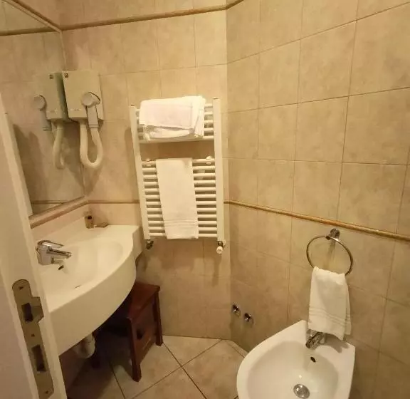 اتاق استاندارد یک نفره, Albergo Italia