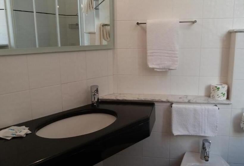 غرفة إقتصادية, Albergo Italia