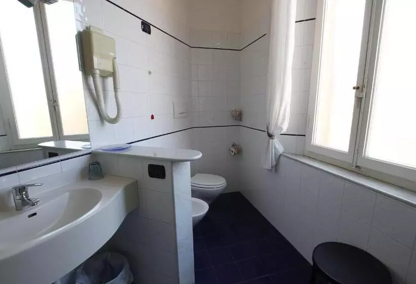 سوییت جونیور, Albergo Italia
