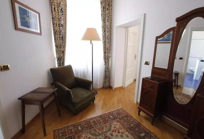 سوییت جونیور, Albergo Italia